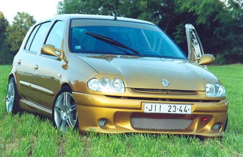 renault clio.jpg